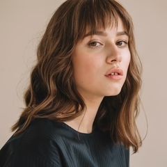 blog_fall_hair_trends_1x1_90s_layers_240x240.jpg